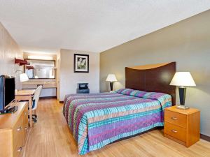 Super 8 by Wyndham Fredericksburg