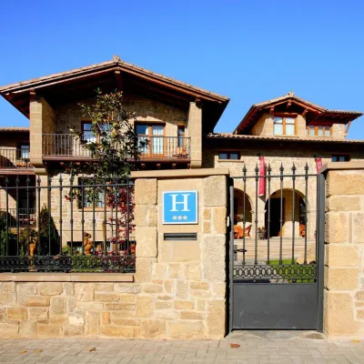 Hotel El Juglar Отели в г. 