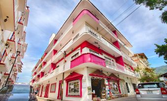 Suites Plaza del Rio - Family Hotel Malecón Centro