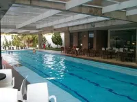 Suites le Jardin - Caldas Novas - С бассейном