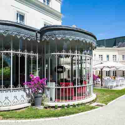 Château Belmont Tours by The Crest Collection Hotel Exterior