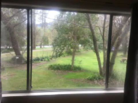 Ovensview on Riverside