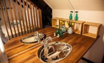 Tora Guesthouse - Housity