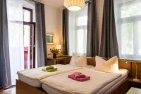 Pension an der Pillnitzer Schlossfähre - Hotel/Alloggi familiari
