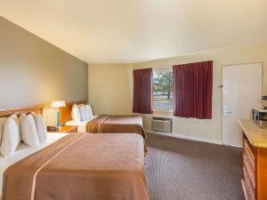 Travelodge by Wyndham Santa Rosa Wine Country