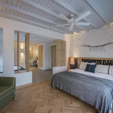 Yacht Boheme Hotel-Boutique Class