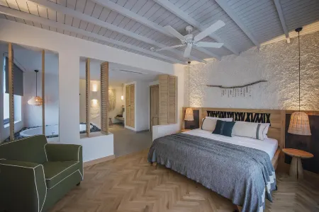 Yacht Boheme Hotel-Boutique Class