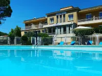 Logis Hôtel le Clement V Hotels in Sauveterre