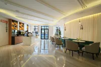 Arabian Park Dubai, an Edge by Rotana Hotel - breakfast