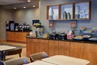 SpringHill Suites Frankenmuth - breakfast
