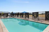 Holiday Inn Express & Suites UKIAH by IHG - Pools