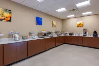 Comfort Inn & Suites - Bữa sáng