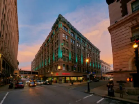 Embassy Suites by Hilton Louisville Downtown Hotels in Jefferson County