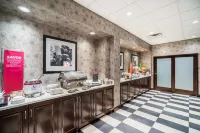 Hampton Inn Dover - 2-Star