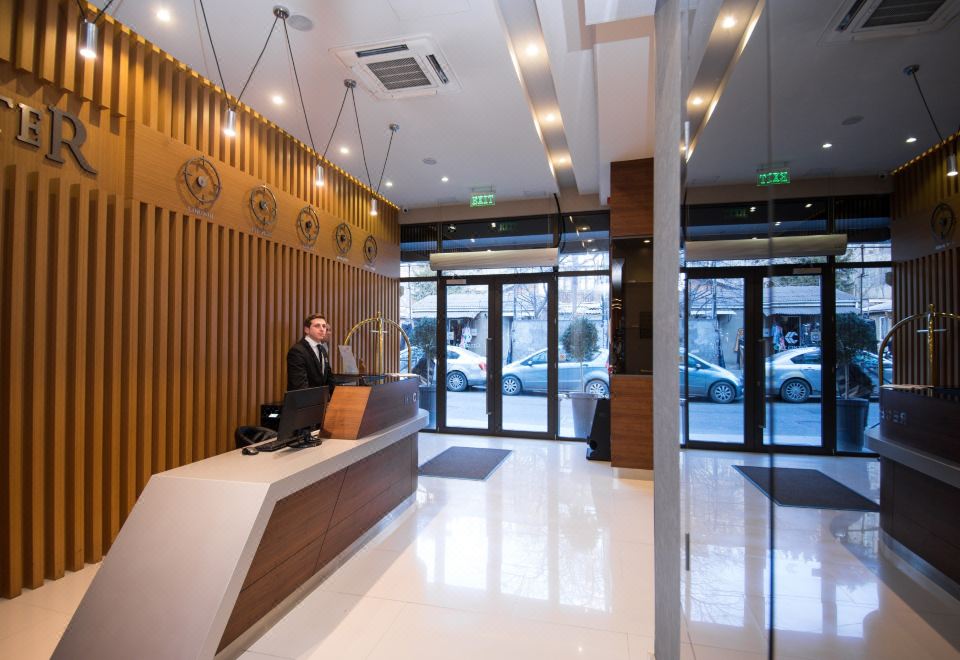 1. 트빌리시 챔버스..