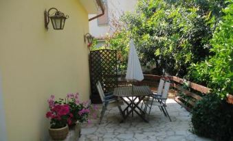 Spacious House in Lido di Noto with Terrace and Garden - Housity