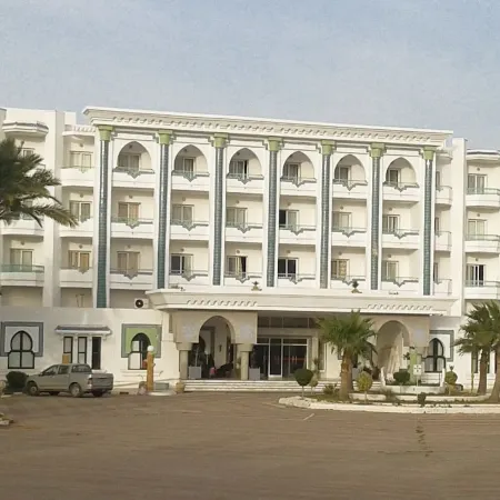 Aylimas Family Hotel