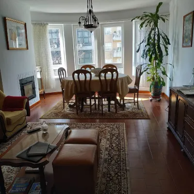 Avenida: Central, Garage, Metro - sarapan