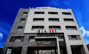 2. Loren Su..
