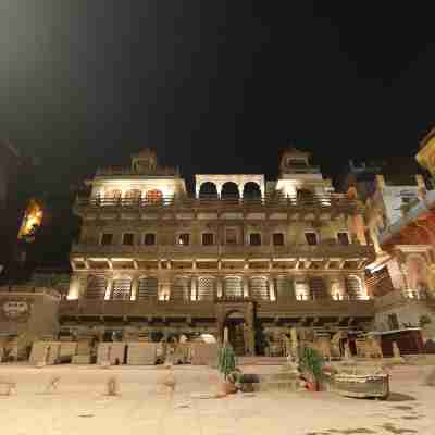Guleria Kothi at Ganges Hotel Exterior