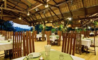 Home Phutoey River Kwai Hotspring & Nature Resort