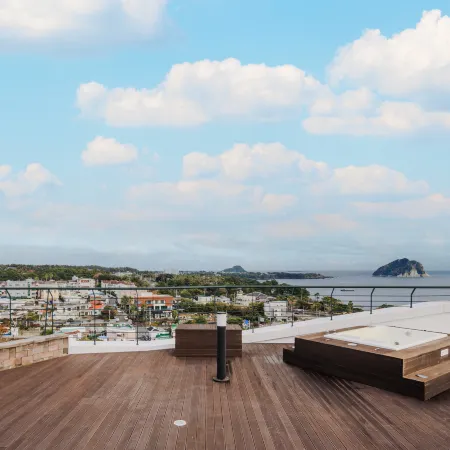 Hotel Bridge Seogwipo