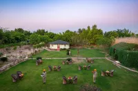 Jungle Cave Resort
