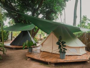 Shenanigans Glamping and Camping Resort