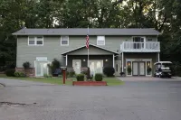 Candlewyck Cove Resort Hotels in Grove
