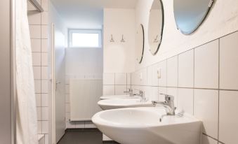 1, 2, Sleep Hostel Nürnberg Messe 사진