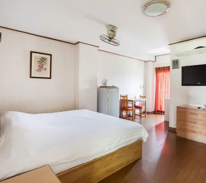 ห้องซูพีเรียร์ เตียงใหญ่ 1 เตียง