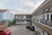 RedDoorz Plus Syariah @ Tuparev Cirebon 3