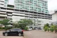 RedLiving Apartemen TreePark City - Hunian Idamanku Tower Alpine Hotels in Tangerang