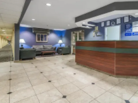Microtel Inn & Suites by Wyndham Philadelphia Airport Hotels in Philadelphia