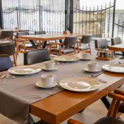 Alee Beyzar Hotel Dining/Meeting Rooms