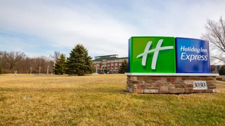 Holiday Inn Express Columbus Airport – Easton