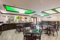 AmericInn by Wyndham Holland MI - petit déjeuner