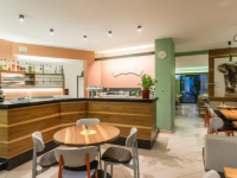 Hotel Elefant Hotels in Ora