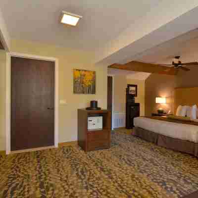 Best Western the Inn  Suites Pacific Grove Rooms