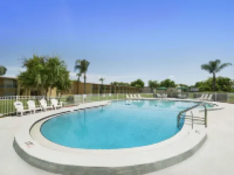 Howard Johnson by Wyndham Winter Haven FL Hotels in Winter Haven
