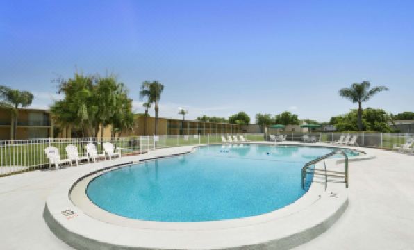 Howard Johnson by Wyndham Winter Haven FL