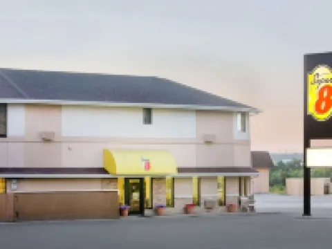 Super 8 by Wyndham Casper West by the River Hotels in Casper