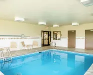 Quality Inn Springboro West - 2-Star