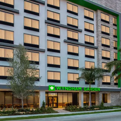 Wyndham Garden Ft Lauderdale Airport & Cruise Port Hotels near S P Snyder Park