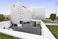 Campanile Lille - Euralille Hotels in La Madeleine