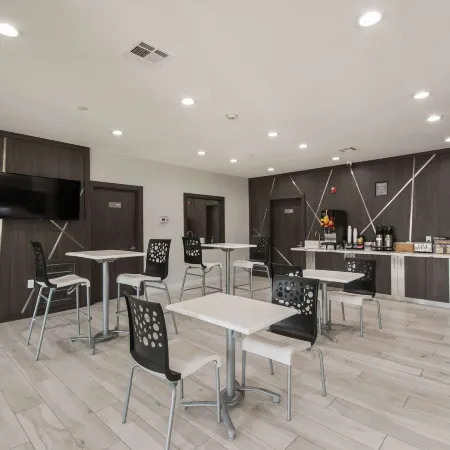Americas Best Value Inn and Suites Northeast Houston I610