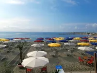 Coccodrillo Hotel & Apartments - parking