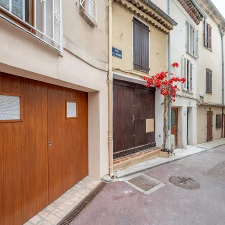 Rue de la Pompe