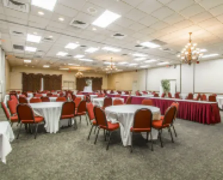 Clarion Inn & Suites Dothan South