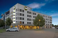B&B HOTEL Frankfurt-West Отели в г. 